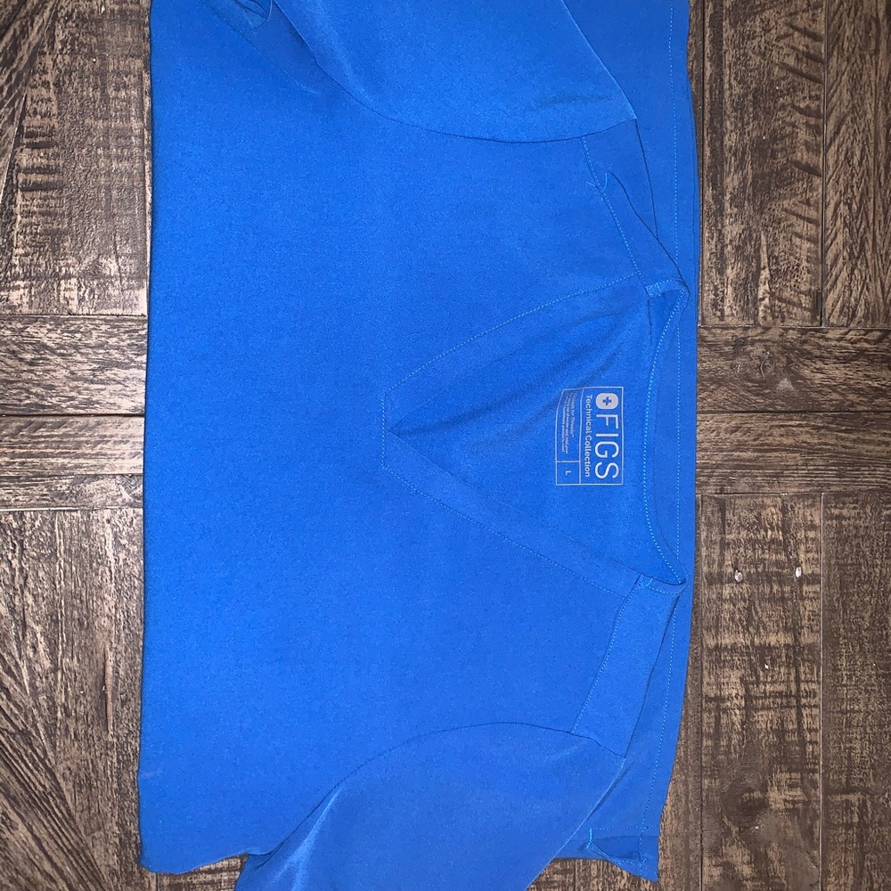 Figs Casma 3 Pocket Royal Blue Scrub Top Large